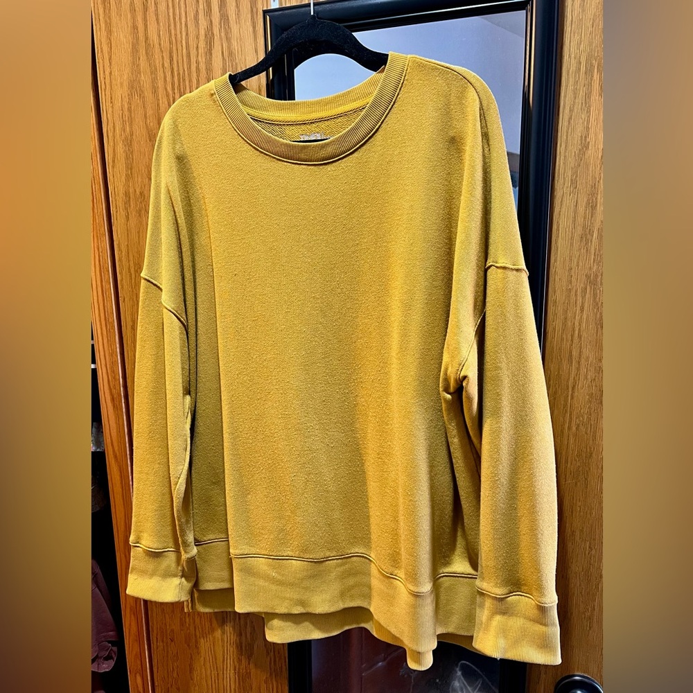 Time & Tru Women’s Terry Sweatshirt